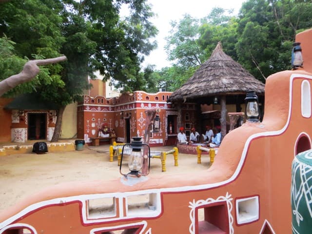 राजस्थानी संस्कृति में रची चोखी ढाणी