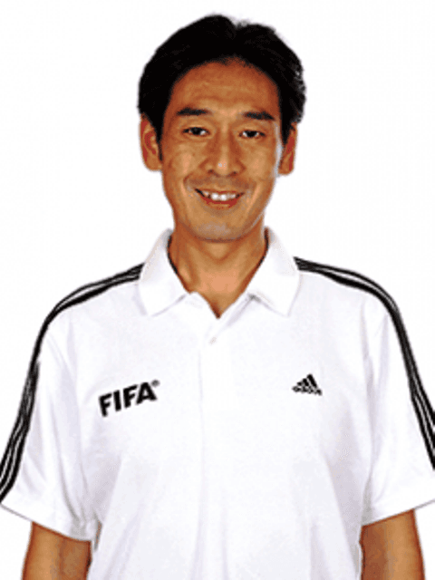 यूची निशिमुरा : विवादों के रैफरी